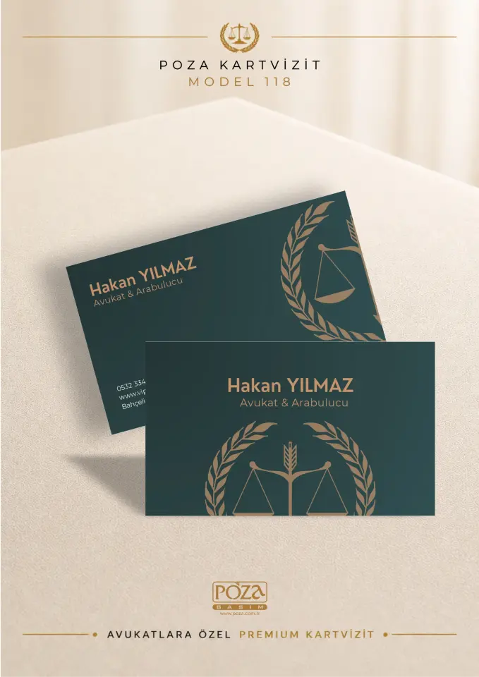 Poza Avukat Kartvizit Model 118 mat koyu yeşil zeminli büyük terazi detaylı premium kartvizit tasarımı.