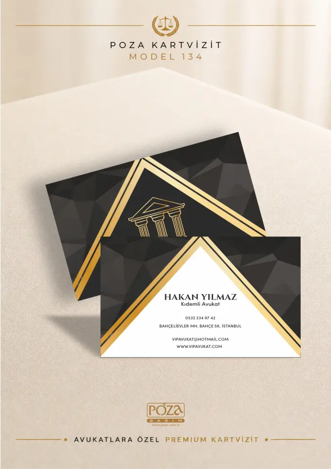Poza Avukat Kartvizit Model 134 siyah gold renklerde, geometrik desenli, varak yaldıza uygun premium avukat kartviziti tasarımı.